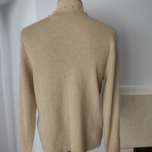 Gold V-Neck Scoop Sweeater with Ruffles PL - Picture 4 of 8